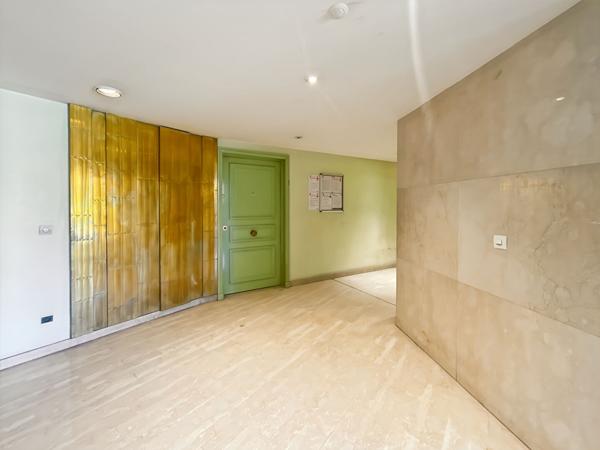 APPARTEMENT DE TYPE 2 PIECES AU COEUR DE MOUGINS