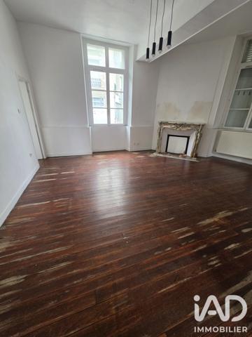 Immeuble à vendre 162 m² Dormans