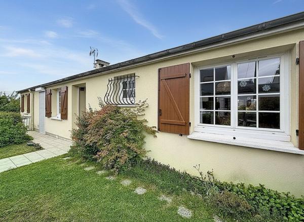Maison plain-pied Mantes La Ville 6 pièce(s) - 5 chambres - Jardin - Garage