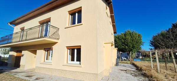 Maison familiale à vendre à Bourg-en-Bresse, secteur résidentiel calme