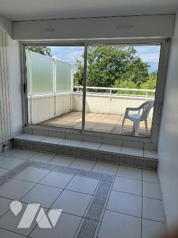 NANTES, Hippodrome-Bourgeonnière. Superbe T1 bis de 30 m² + Terrasse . Parking et cave. Libre