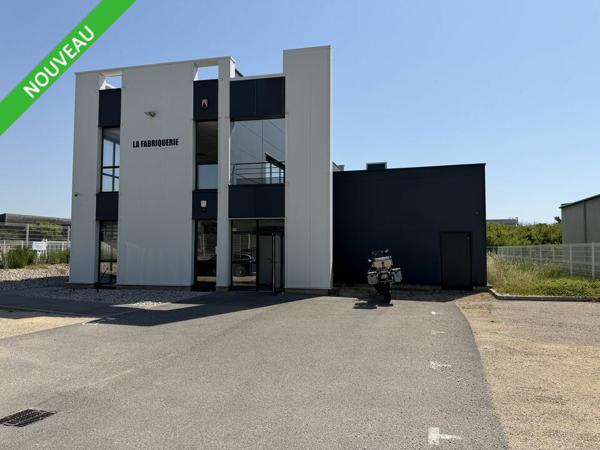 Bureaux récents en vente Valence Est avec grande terrasse et stationnements