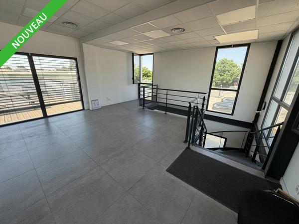 Bureaux récents en vente Valence Est avec grande terrasse et stationnements