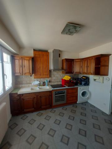 Spacieux T3 traversant quartier La Genette