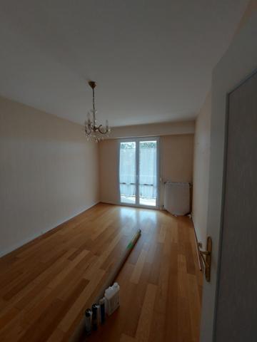 Spacieux T3 traversant quartier La Genette