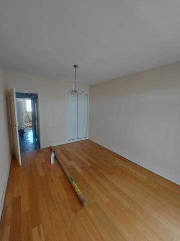 Spacieux T3 traversant quartier La Genette