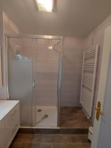 Spacieux T3 traversant quartier La Genette