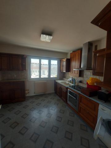 Spacieux T3 traversant quartier La Genette