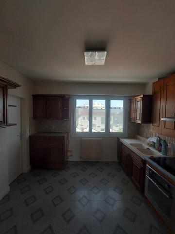 Spacieux T3 traversant quartier La Genette