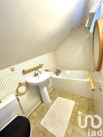 Maison 9 pièces de 162 m² à Le Blanc (36300)