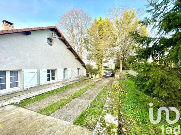 Maison 9 pièces de 162 m² à Le Blanc (36300)