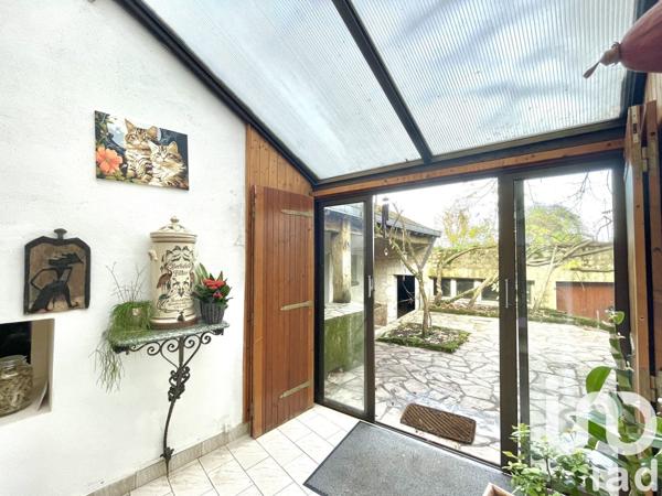 Maison 9 pièces de 162 m² à Le Blanc (36300)