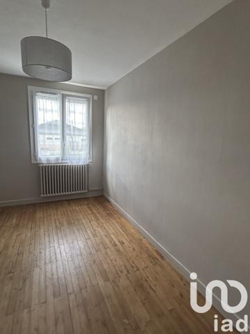 Maison 5 pièces de 97 m² à DOUÉ EN ANJOU (49700)