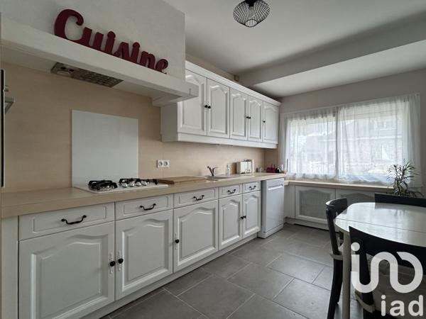 Maison 5 pièces de 97 m² à DOUÉ EN ANJOU (49700)