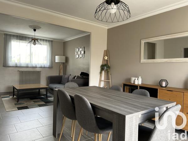 Maison 5 pièces de 97 m² à DOUÉ EN ANJOU (49700)