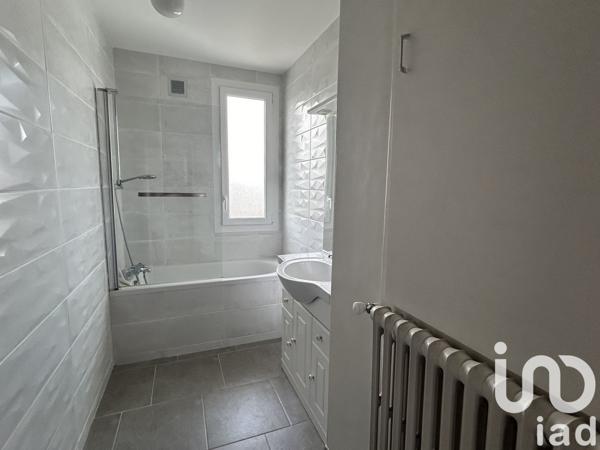 Maison 5 pièces de 97 m² à DOUÉ EN ANJOU (49700)