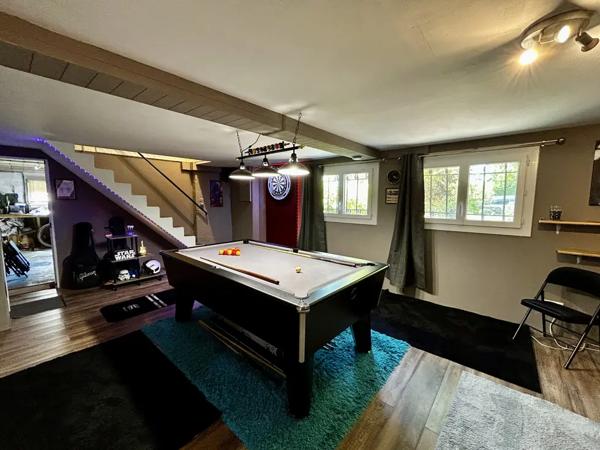 maison individuelle avec piscine, garage et salle de jeux 15