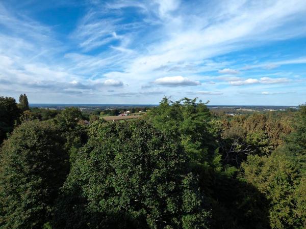 Château féodal au coeur des Landes sur 3,5 hectares Dax