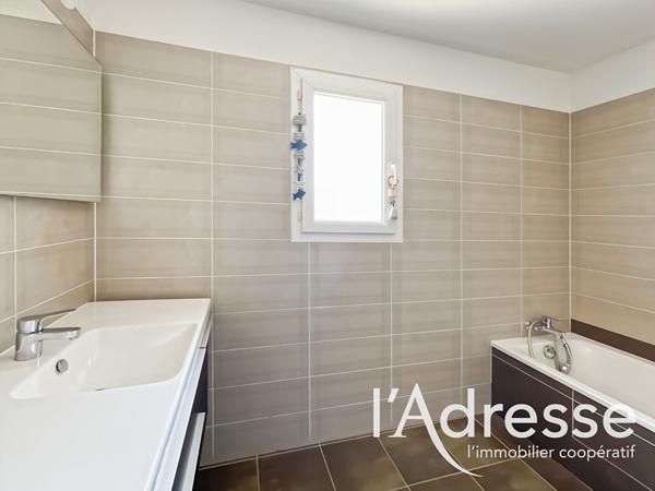 Maison AUBAGNE 4 pièces de 101 m2 sur parcelle de 600 m2 de jardin