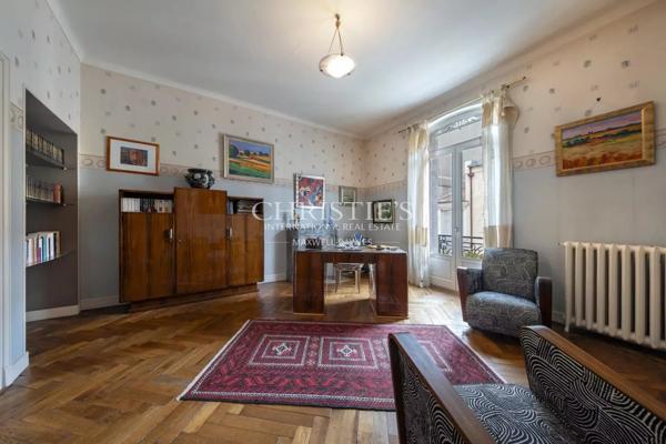 LA ROCHELLE VIEUX-PORT – Maison bourgeoise avec 5 chambres à deux pas des commerces, parcs et plage