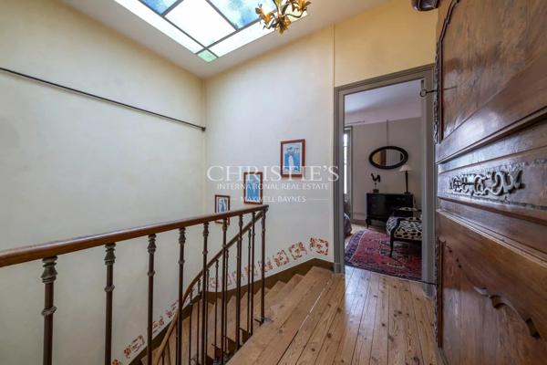 LA ROCHELLE VIEUX-PORT – Maison bourgeoise avec 5 chambres à deux pas des commerces, parcs et plage