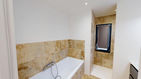 Maison neuve avec jardin et garage attenant à Villedubert