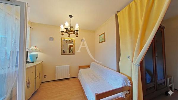 APPARTEMENT GREOUX LES BAINS AVEC BALCON PARKING CALME PROCHE DES THERMES