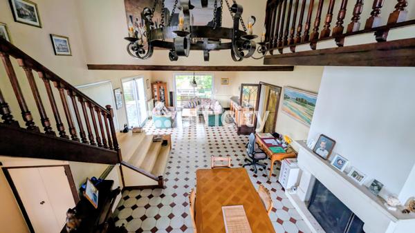 Maison 10 pièces - 315 m² Bien prestige