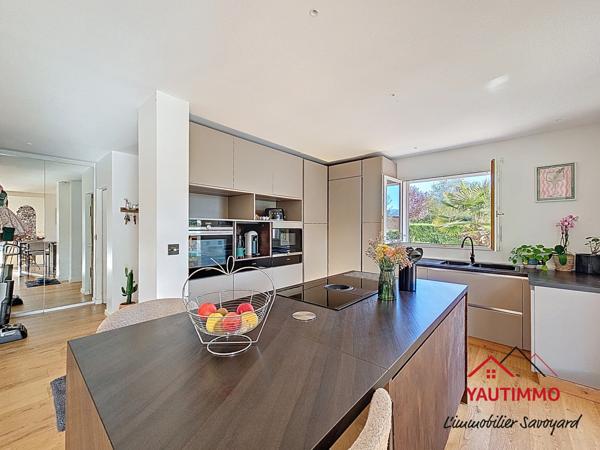 Cranves-Sales (74380) Maison familiale 5 chambres avec piscine et jardin arboré à Cranves-Sales (secteur Lossy)