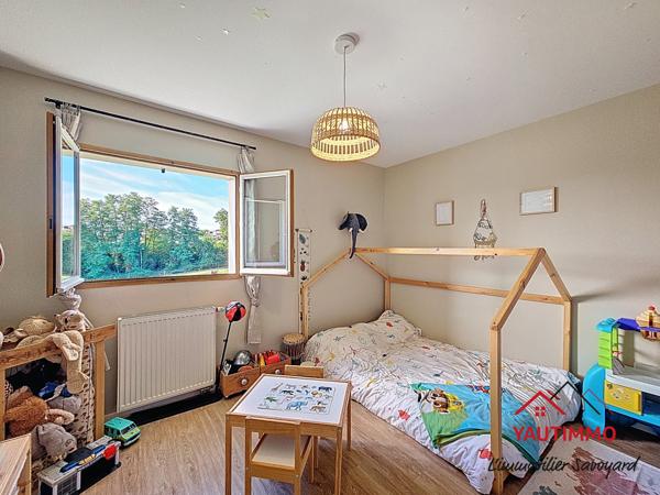 Cranves-Sales (74380) Maison familiale 5 chambres avec piscine et jardin arboré à Cranves-Sales (secteur Lossy)