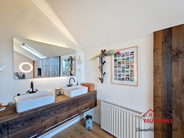 Cranves-Sales (74380) Maison familiale 5 chambres avec piscine et jardin arboré à Cranves-Sales (secteur Lossy)