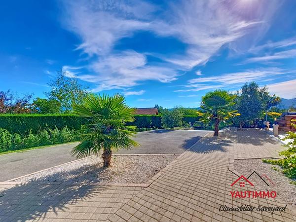 Cranves-Sales (74380) Maison familiale 5 chambres avec piscine et jardin arboré à Cranves-Sales (secteur Lossy)