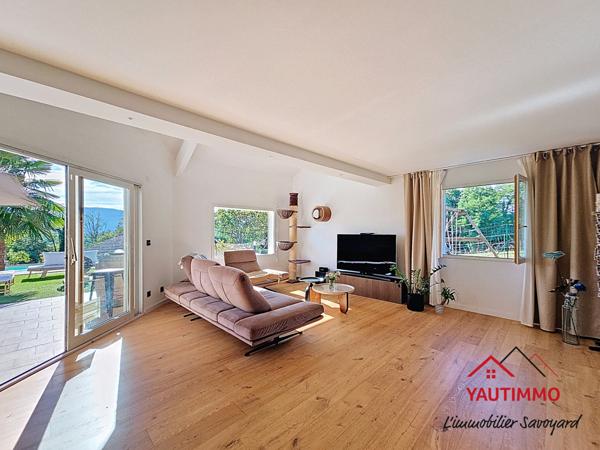 Cranves-Sales (74380) Maison familiale 5 chambres avec piscine et jardin arboré à Cranves-Sales (secteur Lossy)