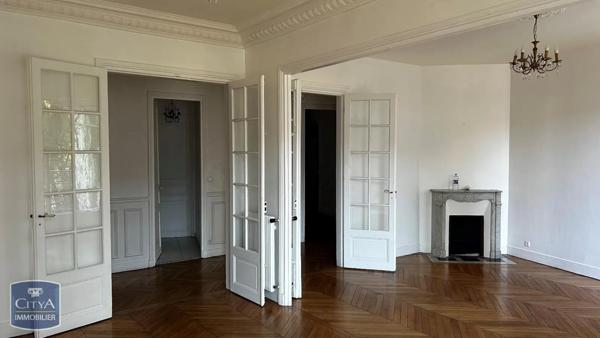 Appartement à louer 4 pièces 103.74m²