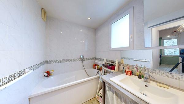 Appartement Cergy 3 pièce(s) 62.49 m2