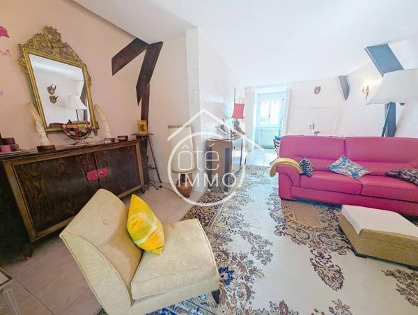 BERGERAC : Maison familiale de 204m² au cœur d'un parc arboré avec étang clos