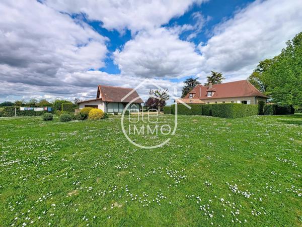 BERGERAC : Maison familiale de 204m² au cœur d'un parc arboré avec étang clos
