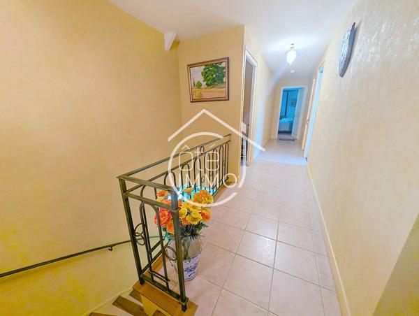 BERGERAC : Maison familiale de 204m² au cœur d'un parc arboré avec étang clos