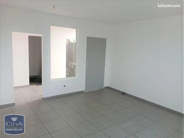 Local commercial à louer Saint-Martin-la-Plaine (42800)