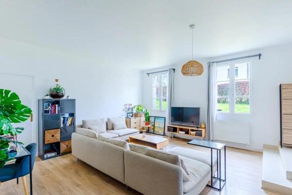 Vente                                                      Appartement
                        
                     3 pièces                      78 m2                     à Beaumont-sur-Oise