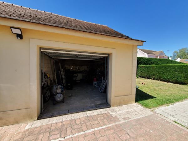 Essarts-le-Roi (78690) MAISON À LOUER - LES-ESSARTS-LE ROI - 4P - 63m² - 90m² utiles