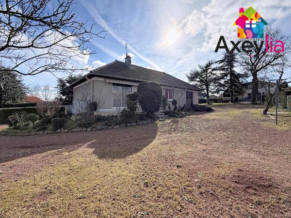 Commelle-Vernay (42120) A VENDRE - COMMELLE-VERNAY - MAISON AVEC SOUS-SOL SEMI-ENTERRÉ, DEUX GARAGES ET GRAND TERRAIN