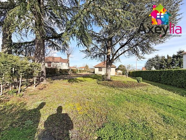 Commelle-Vernay (42120) A VENDRE - COMMELLE-VERNAY - MAISON AVEC SOUS-SOL SEMI-ENTERRÉ, DEUX GARAGES ET GRAND TERRAIN