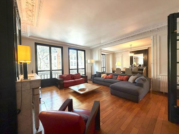 Location Appartement de luxe Lille 6 Pièces 20444 m²