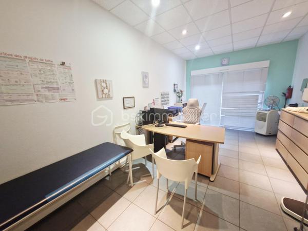 Immeuble de bureaux de 207 m²