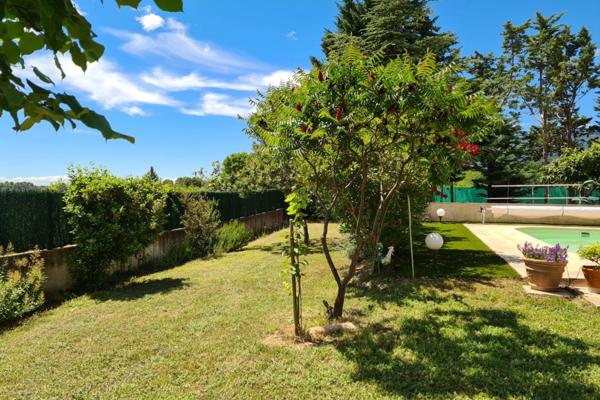 Maison à vendre 6 pièces de 180 m² à Saint-Martin-de-la-Brasque