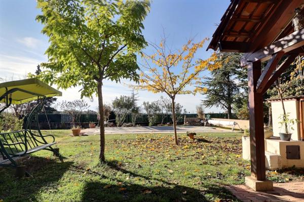 Maison à vendre 6 pièces de 180 m² à Saint-Martin-de-la-Brasque