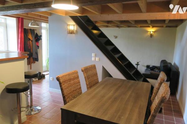 Maison T2 mitoyenne d'un côté - Dépendance - Terrasse - Jardin. 983 m² cadastré.