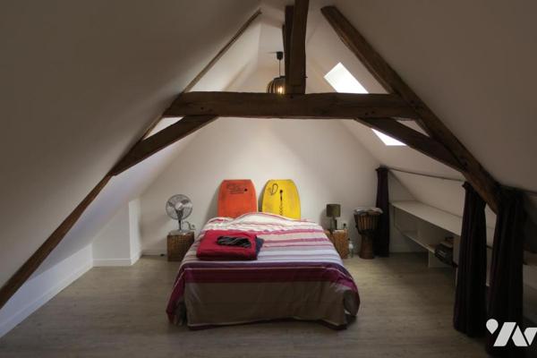 Maison T2 mitoyenne d'un côté - Dépendance - Terrasse - Jardin. 983 m² cadastré.