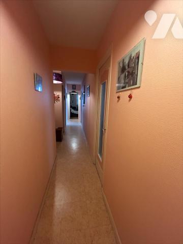 Lanester , T5 (96m2) , parking, cave , ascenseur